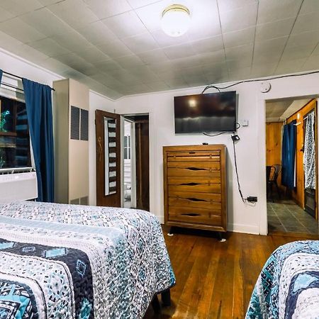 Log Cabin Motor Court Asheville Luaran gambar