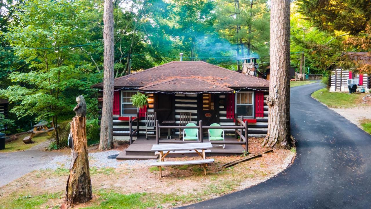 Log Cabin Motor Court Asheville Luaran gambar