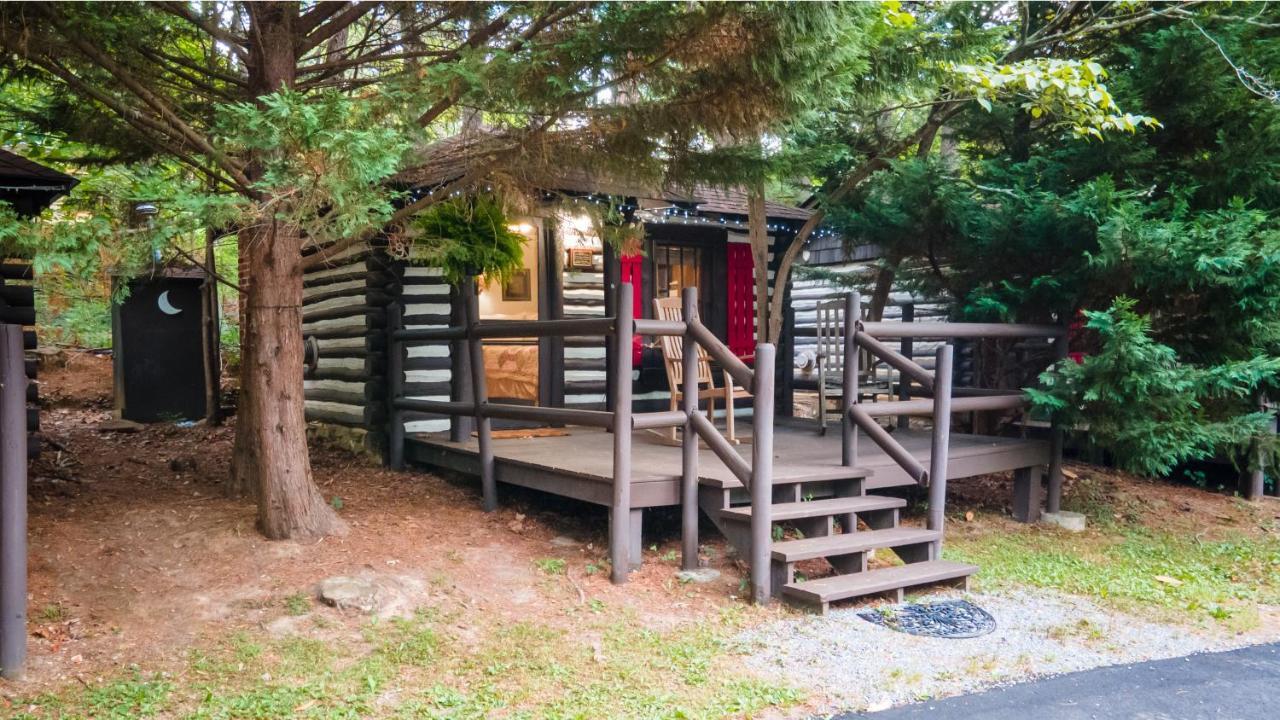 Log Cabin Motor Court Asheville Luaran gambar