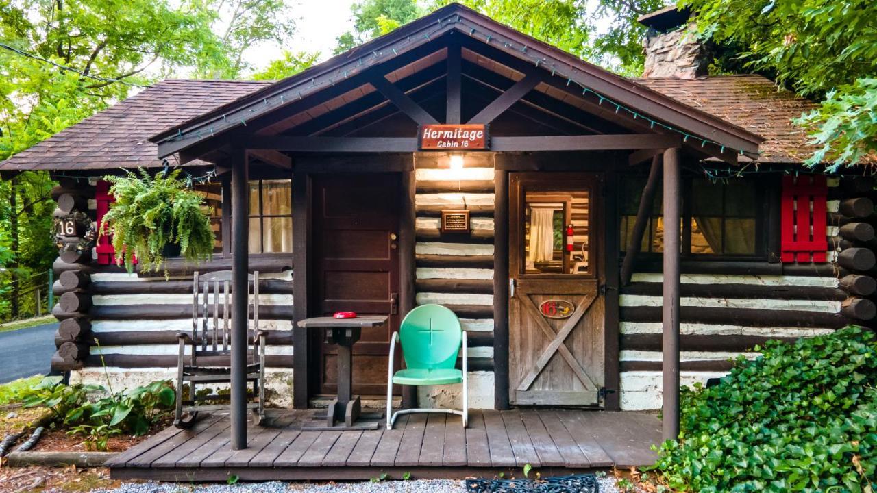 Log Cabin Motor Court Asheville Luaran gambar