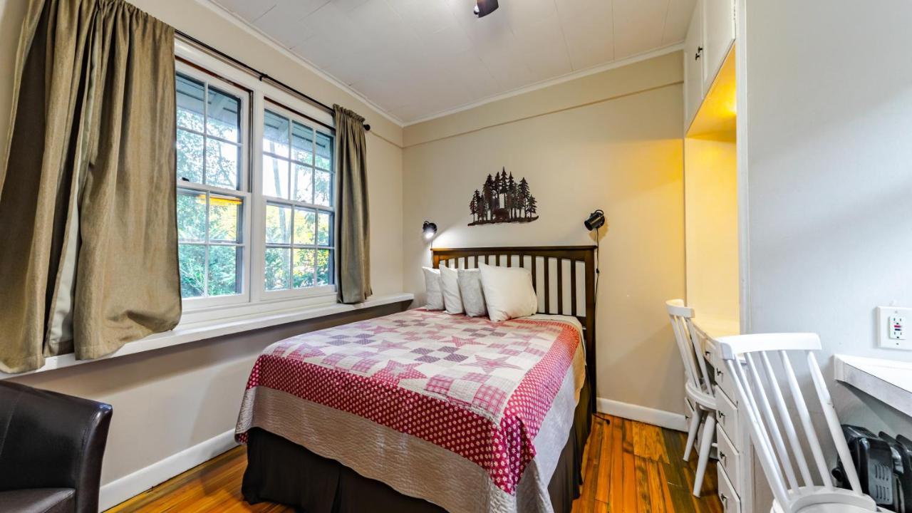 Log Cabin Motor Court Asheville Luaran gambar