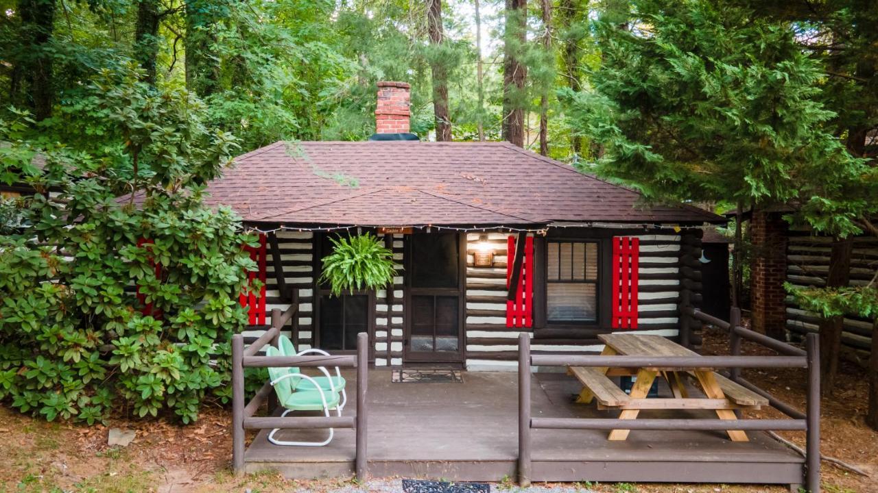 Log Cabin Motor Court Asheville Luaran gambar